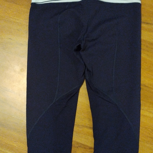 Lululemon cropped leggings - Picture 10 of 13